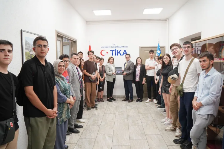 Başkan Şahin, YKS ve LGS Başarılı Öğrencileri Ağırladı
