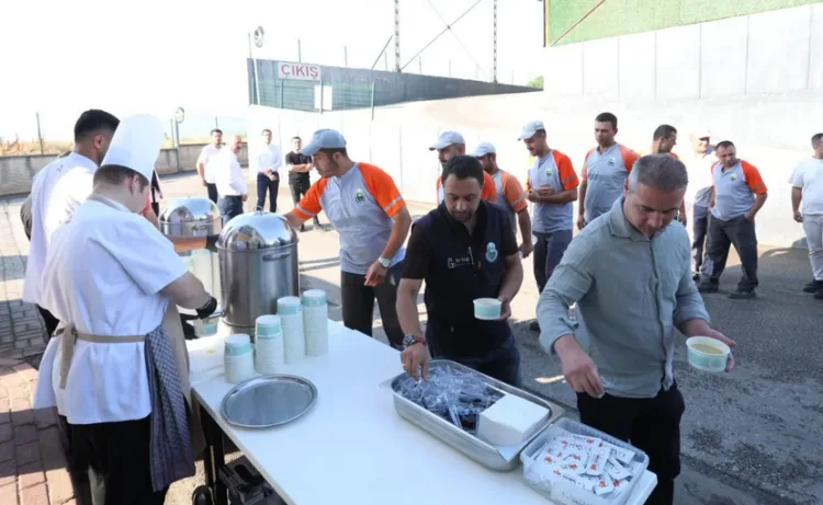 Başkan Taban’dan Temizlik Personeline Çorba İkramı