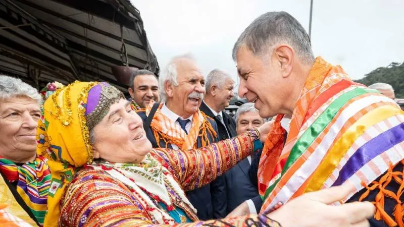 Başkan Tugay, Yörükler ile Bayram Coşkusunu Yaşadı
