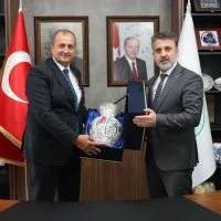 1783396243<em>557</em>Baskan-Vekili-Bibadan-Iznike-‘Kultur-merkezi-ve-B-Kafe-mujdesi.jpeg