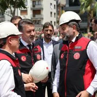 1781012714<em>663</em>Baskan-Vekili-Biba-Gursuya-cikarma-yapti.jpeg