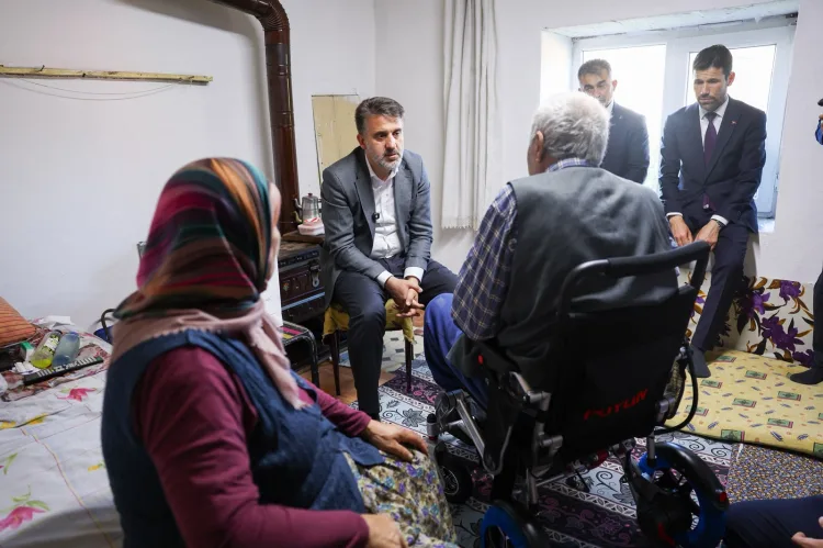 Başkan Vekili Biba, İhtiyaç Sahibi Aileyi Sevindirdi