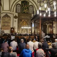 Başkan Vekili Şahin Biba, bayram sabahı öğrencilerle buluştu Başkan Vekili Şahin Biba, bayram sabahı öğrencilerle buluştu