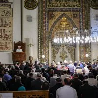 Başkan Vekili Şahin Biba, bayram sabahı öğrencilerle buluştu Başkan Vekili Şahin Biba, bayram sabahı öğrencilerle buluştu