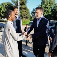Başkan Vekili Şahin Biba, bayram sabahı öğrencilerle buluştu Başkan Vekili Şahin Biba, bayram sabahı öğrencilerle buluştu