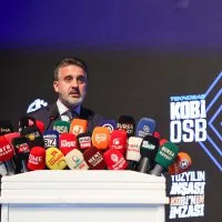1786053915<em>655</em>Baskan-Vekili-Sahin-Biba-Bursanin-gelecegini-butuncul-bir-anlayisla-planliyoruz.jpeg