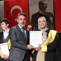 Baskan-Vekili-Sahin-Bibadan-genc-mimarlara-tavsiye-En-buyuk-basariniz.jpeg