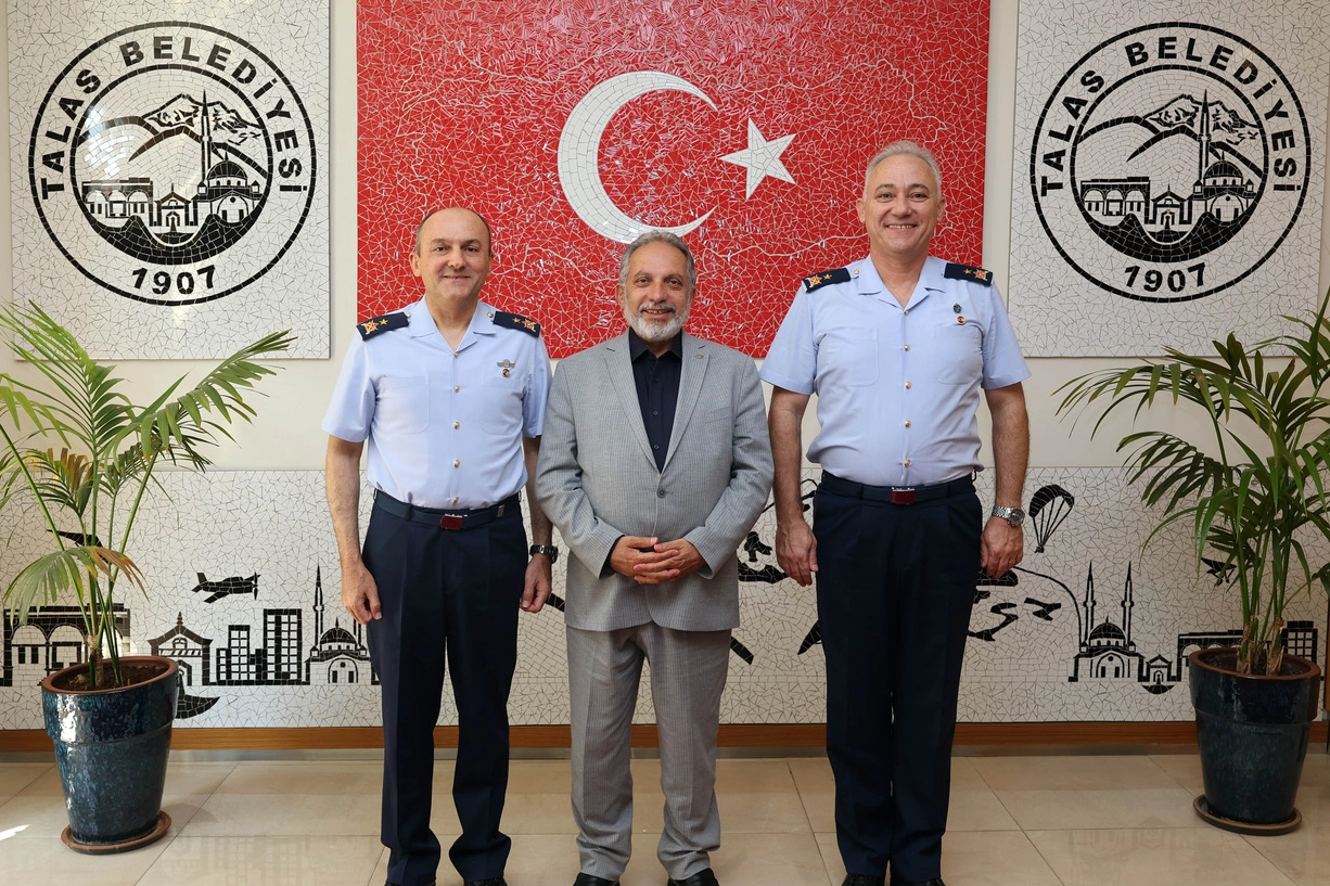 Başkan Yalçın’dan Komutanlara Veda Ziyareti