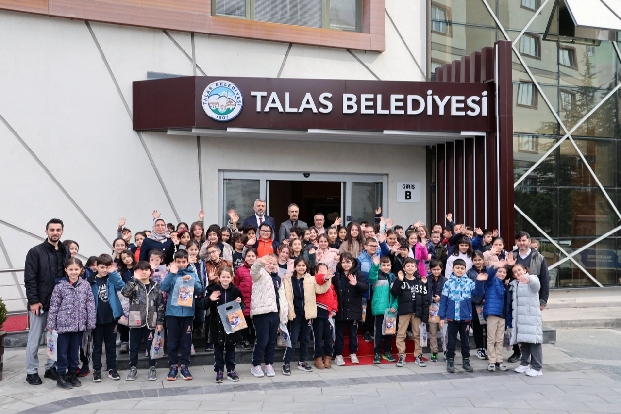 Başkan Yalçın, Miniklere Yerel Yönetim Dersi Verdi