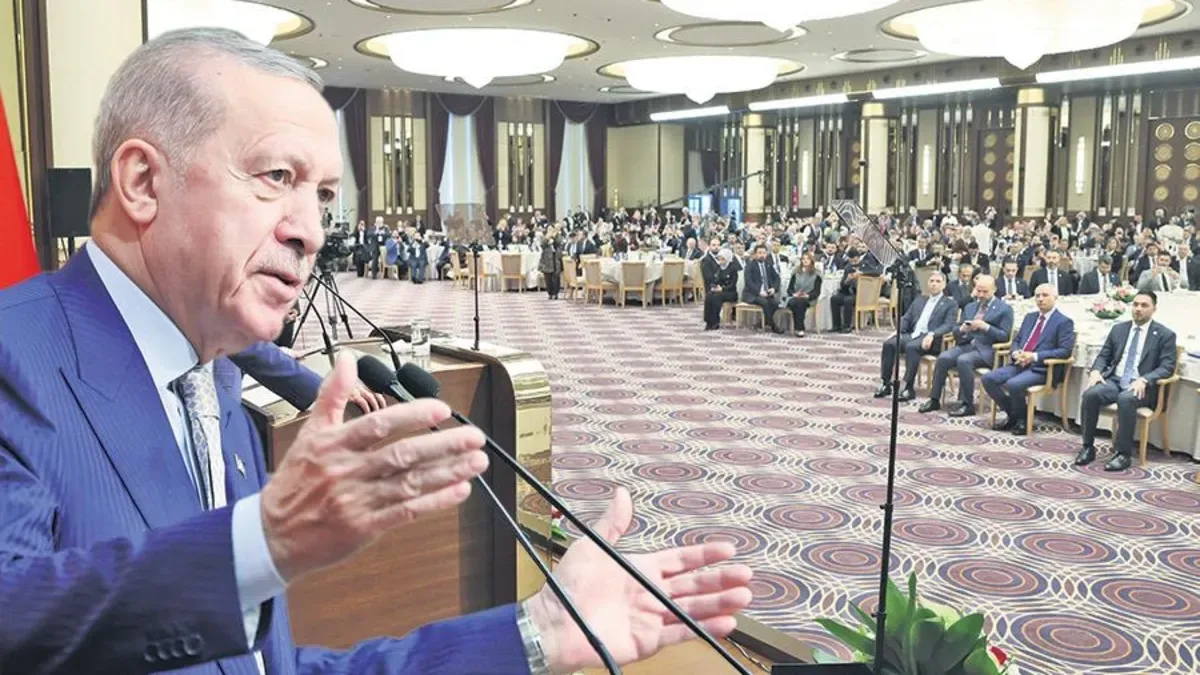 Batılılar Karşısında Ezik, Kendi Halkına Küstah!