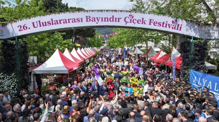 Bayındır Çiçek Festivali, Renklerle Dolu Başladı!