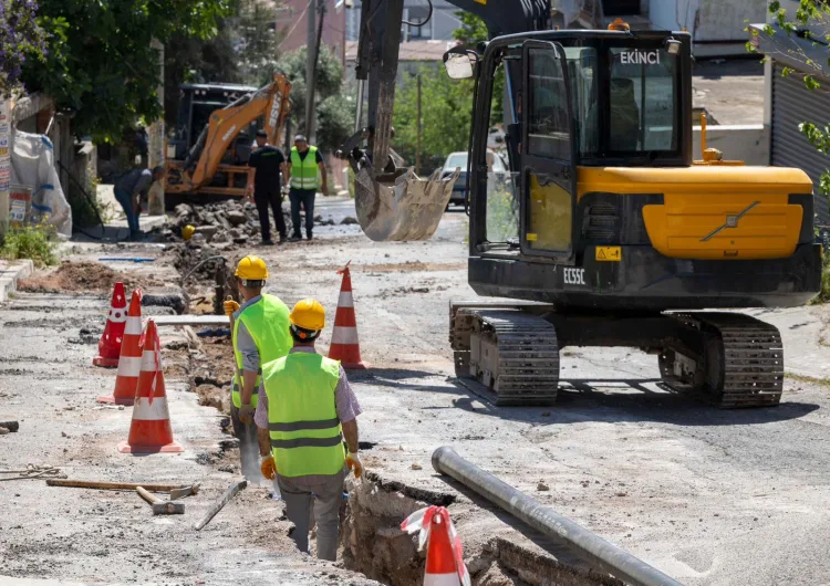Bayraklı’da 150 Milyonluk Su Altyapı Yenilemesi