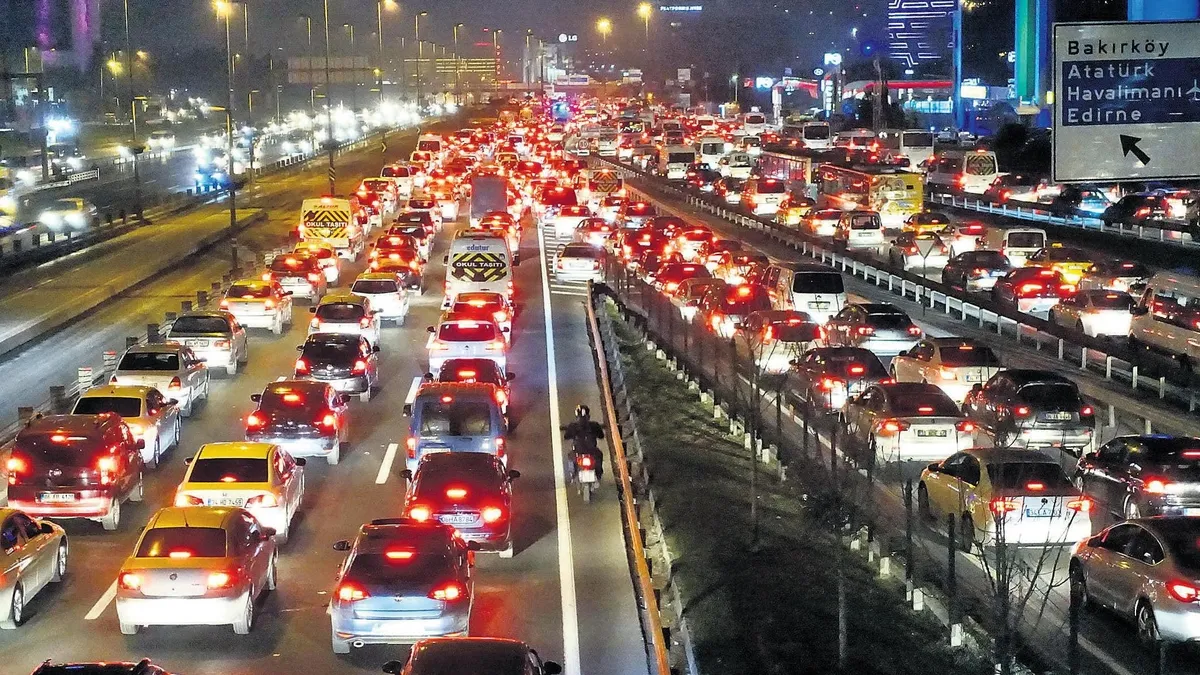 Bayram Dönüşü Trafik Çilesi: Yoğunluk Zirveye Ulaştı