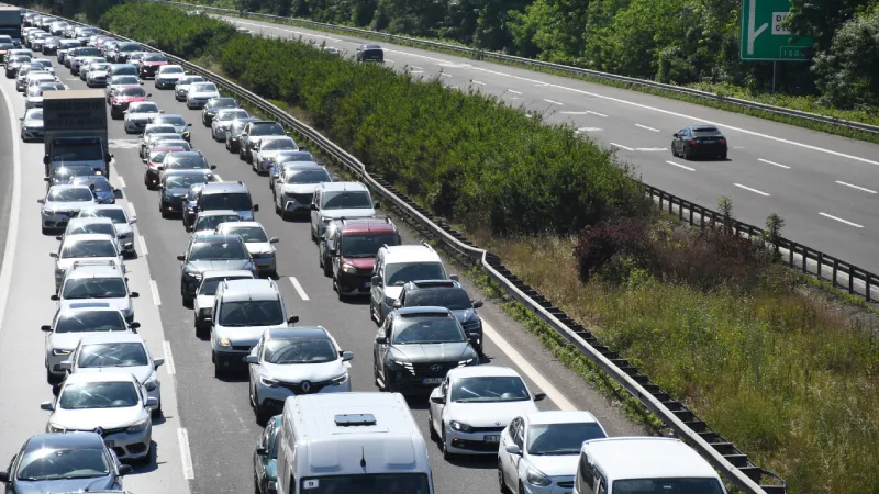 Bayram Dönüşü Trafikte Kilitlenmeler Yaşanıyor!