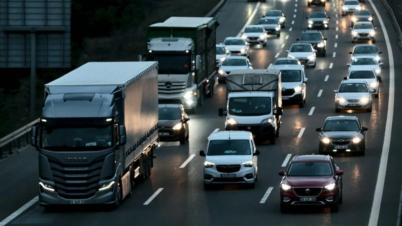 Bayram Trafiğine Geçici Kısıtlama Getirildi!