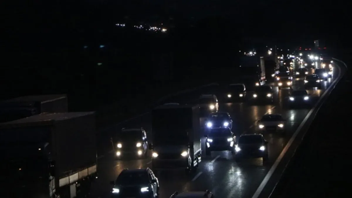 Bayram Yolculuğunda Otoyolda Yoğun Trafik!
