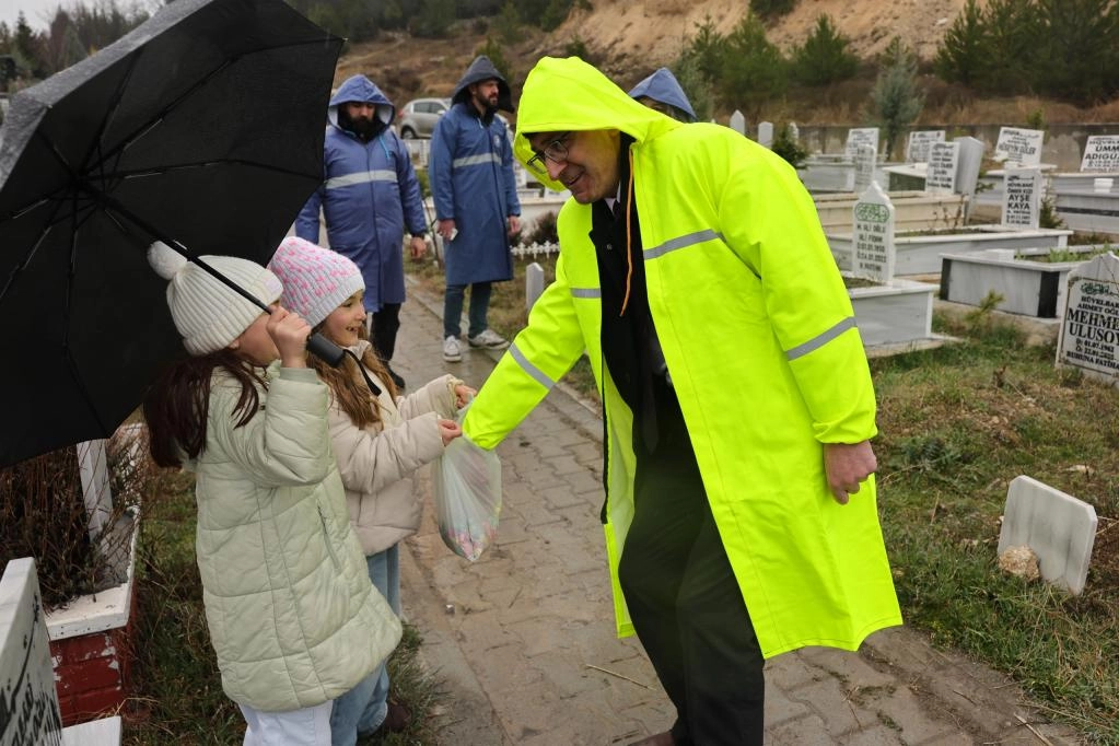Bayramda Vefa: Kütahya’da Mezarlık Ziyareti