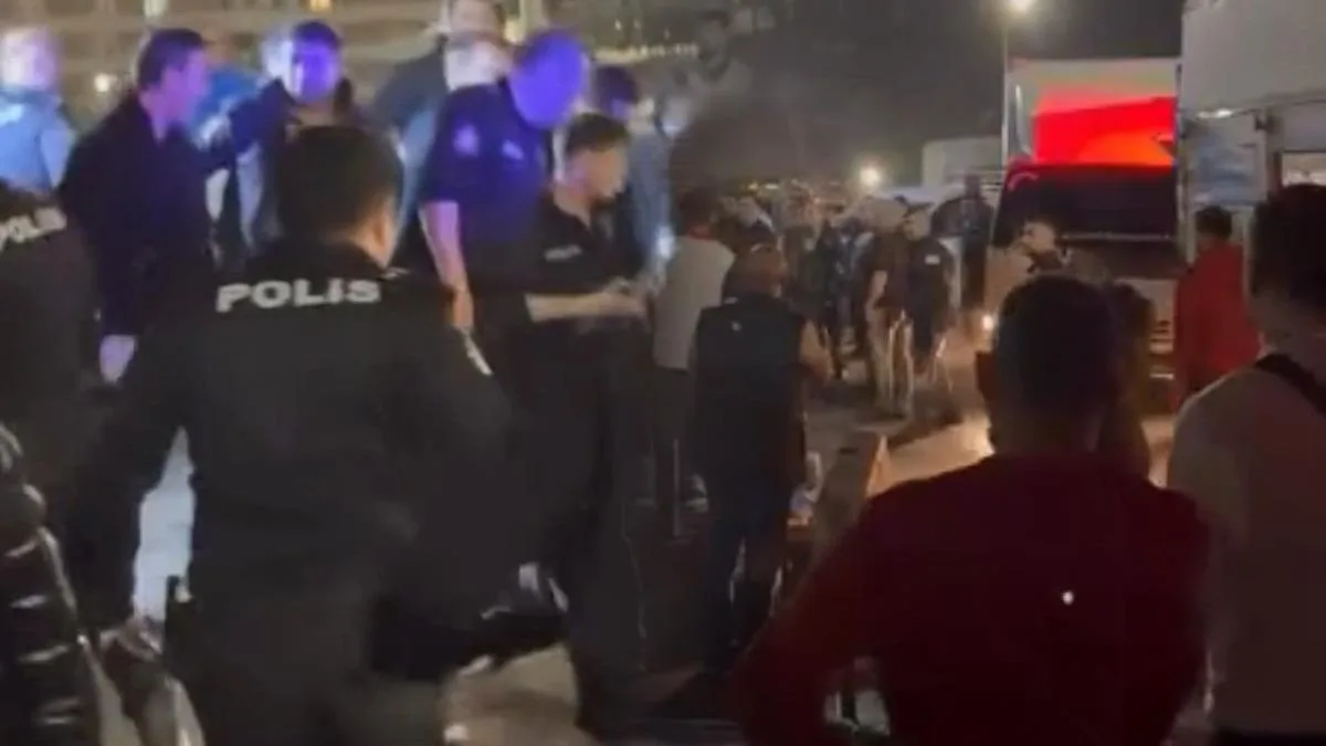 Bayrampaşa’da Bıçaklı Kavga: 12 Polis Yaralı!