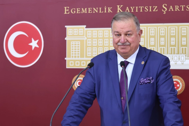 Bekin’den Trump’a Sert Tepki: Müdahaleye Hayır!