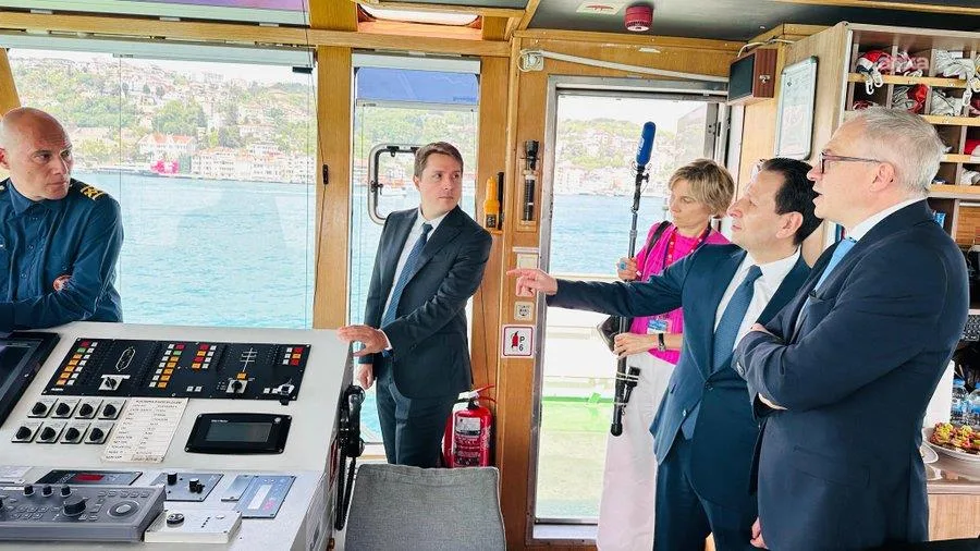 Belçika Heyeti KURTARMA-9 Römorkörünü İnceledi