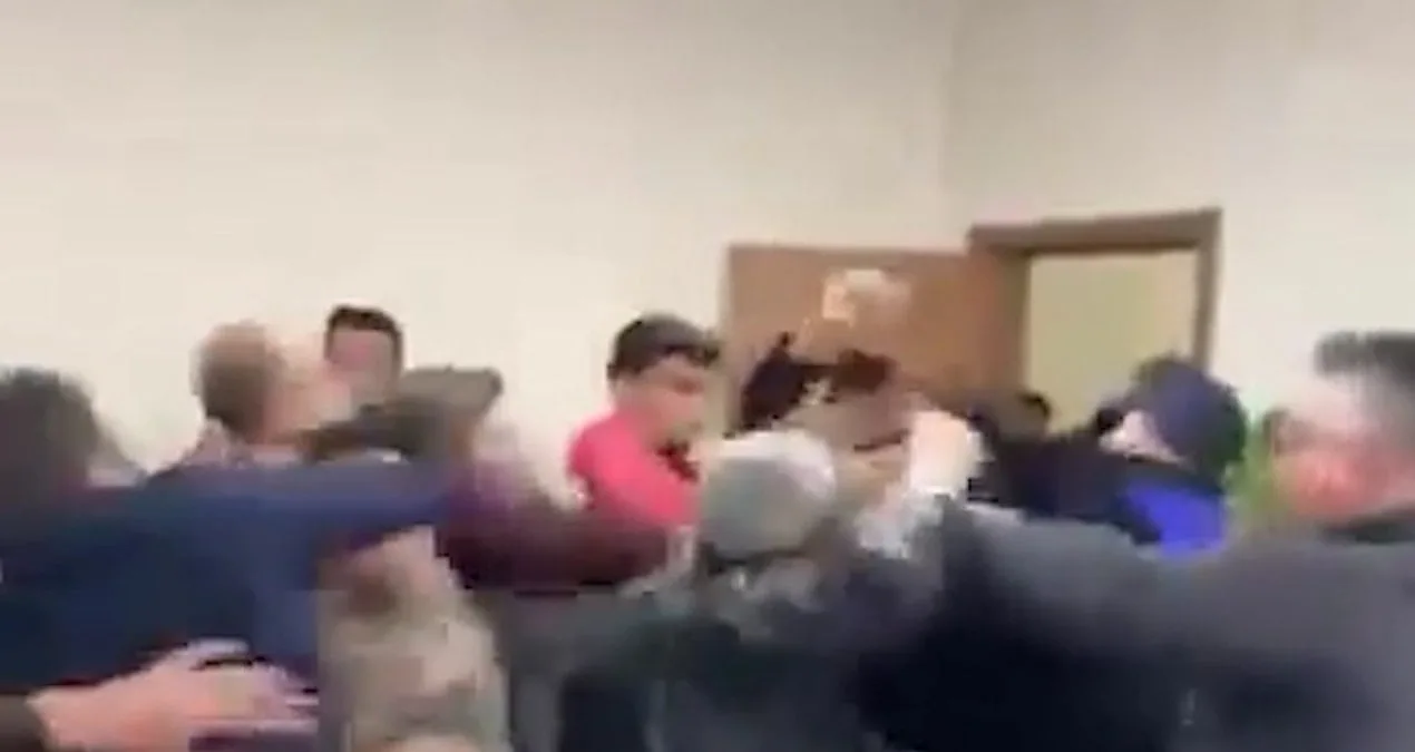 Belediye Binasında Kavga: Çok Sayıda Yaralı!