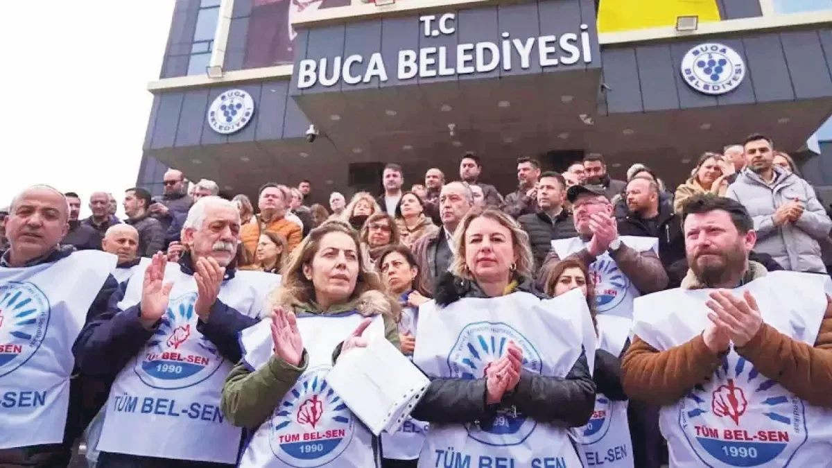 Belediye Personeli Paralarını Alamayınca İş Bıraktı!