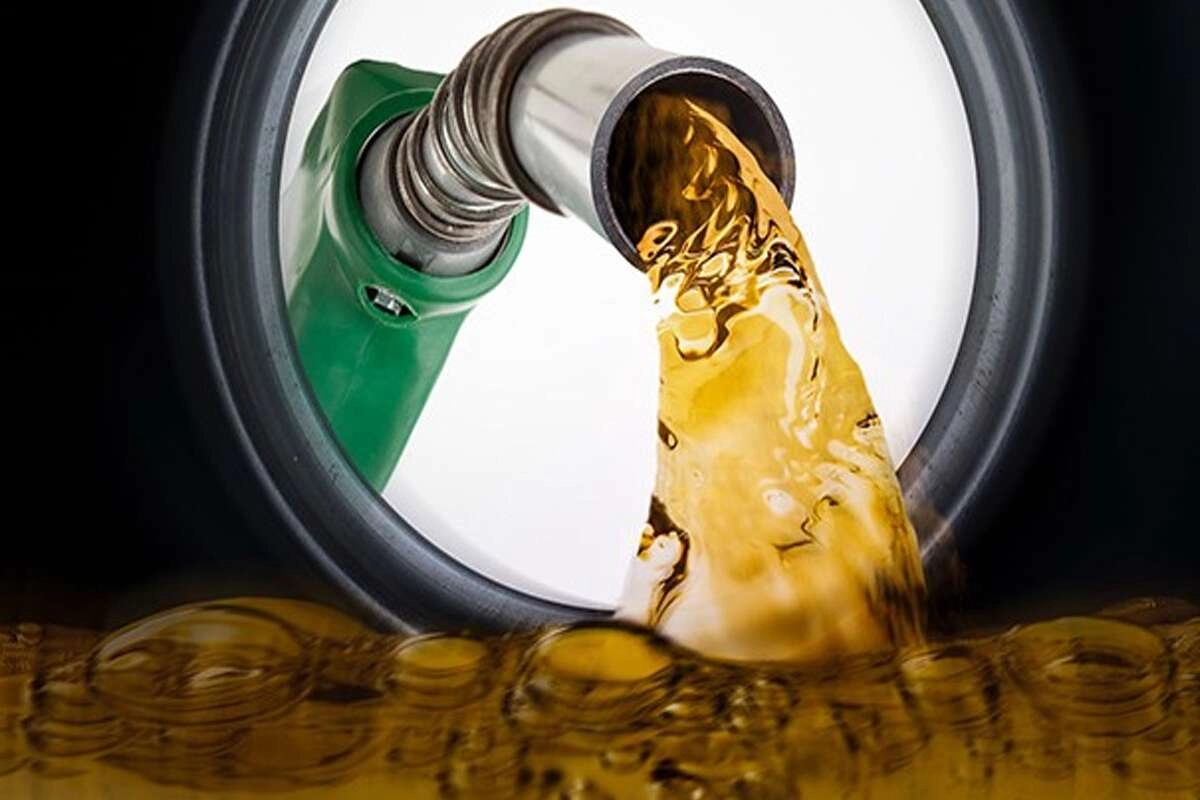 Benzin Fiyatına 1,50 TL Zam: Motorin Yolda mı?