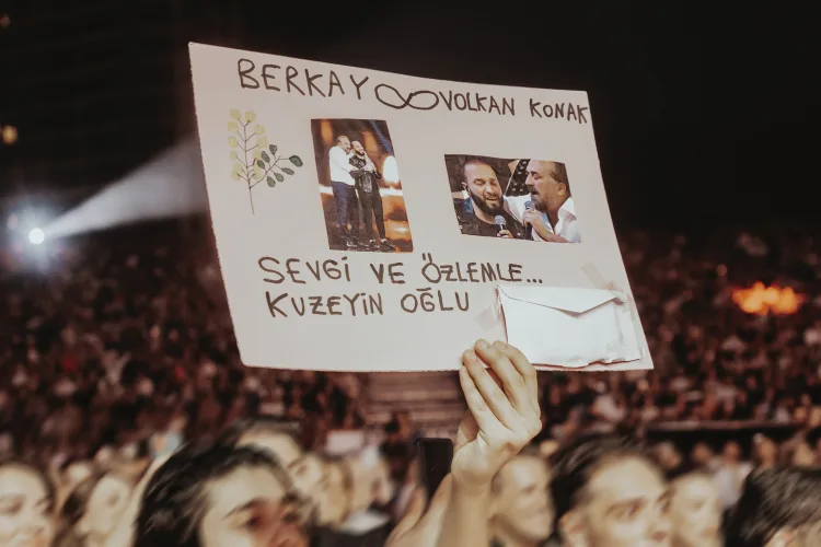 Berkay, Yaz Sezonunu Unutulmaz Bir Konserle Kapadı!