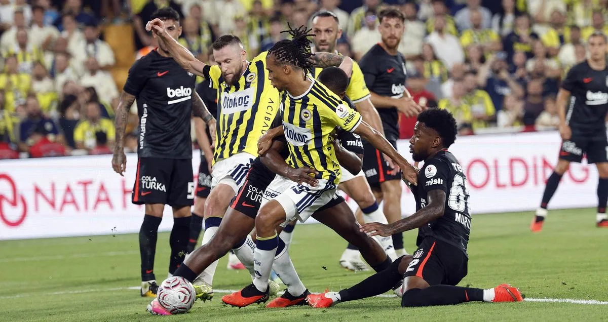 Beşiktaş, Fenerbahçe’yi 2-1 Yenerek Puanını 9 Yükseltti