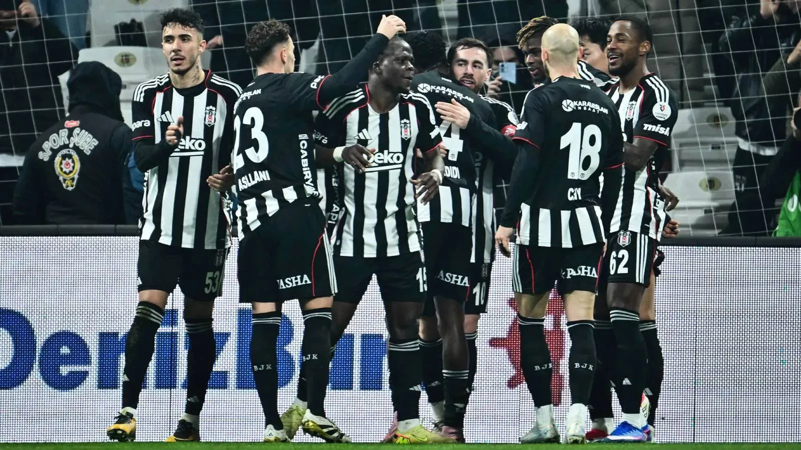 Beşiktaş’ın Finansal Krizi: Borç ve Risk Artıyor!