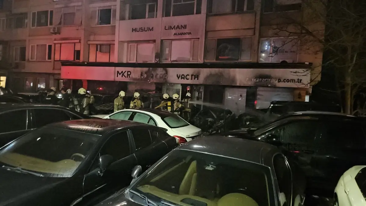 Bir araçta başlayan yangın 14 araca sıçradı! 100 milyon TL lik hasar 7