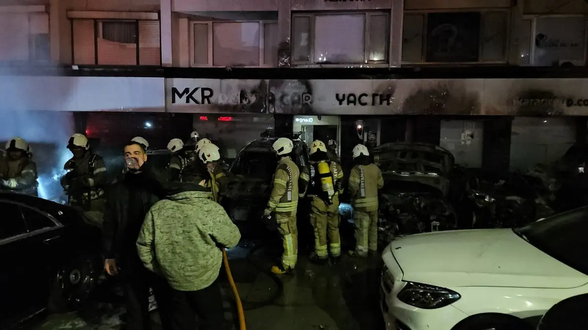 Bir araçta başlayan yangın 14 araca sıçradı! 100 milyon TL lik hasar 4