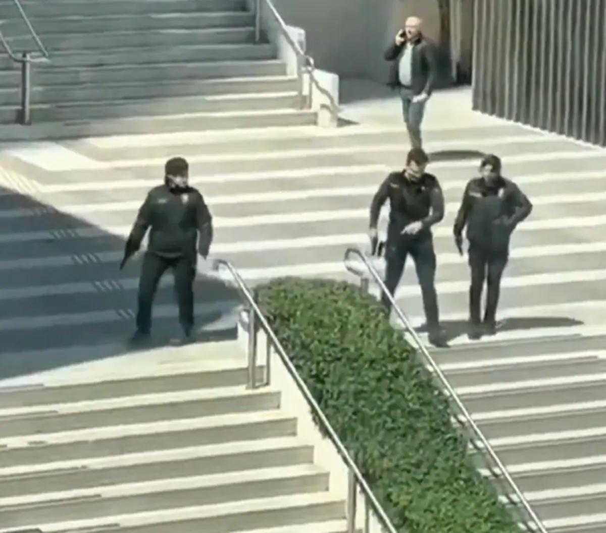 Beşiktaş'taki saldırı sırasında polisleri kaydedip alay etmişlerdi... Soruşturma başlatıldı! 2