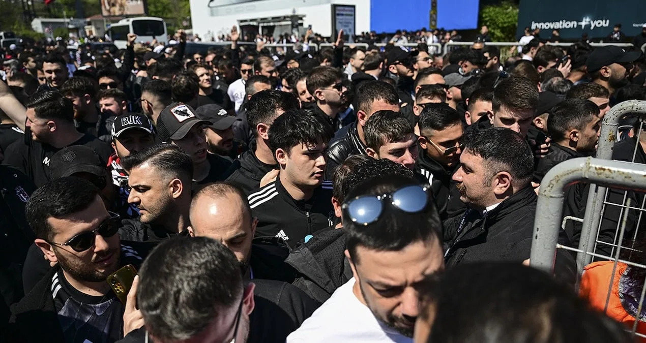 Beşiktaşlı Taraftarlar Derbi İçin Yola Çıktı!