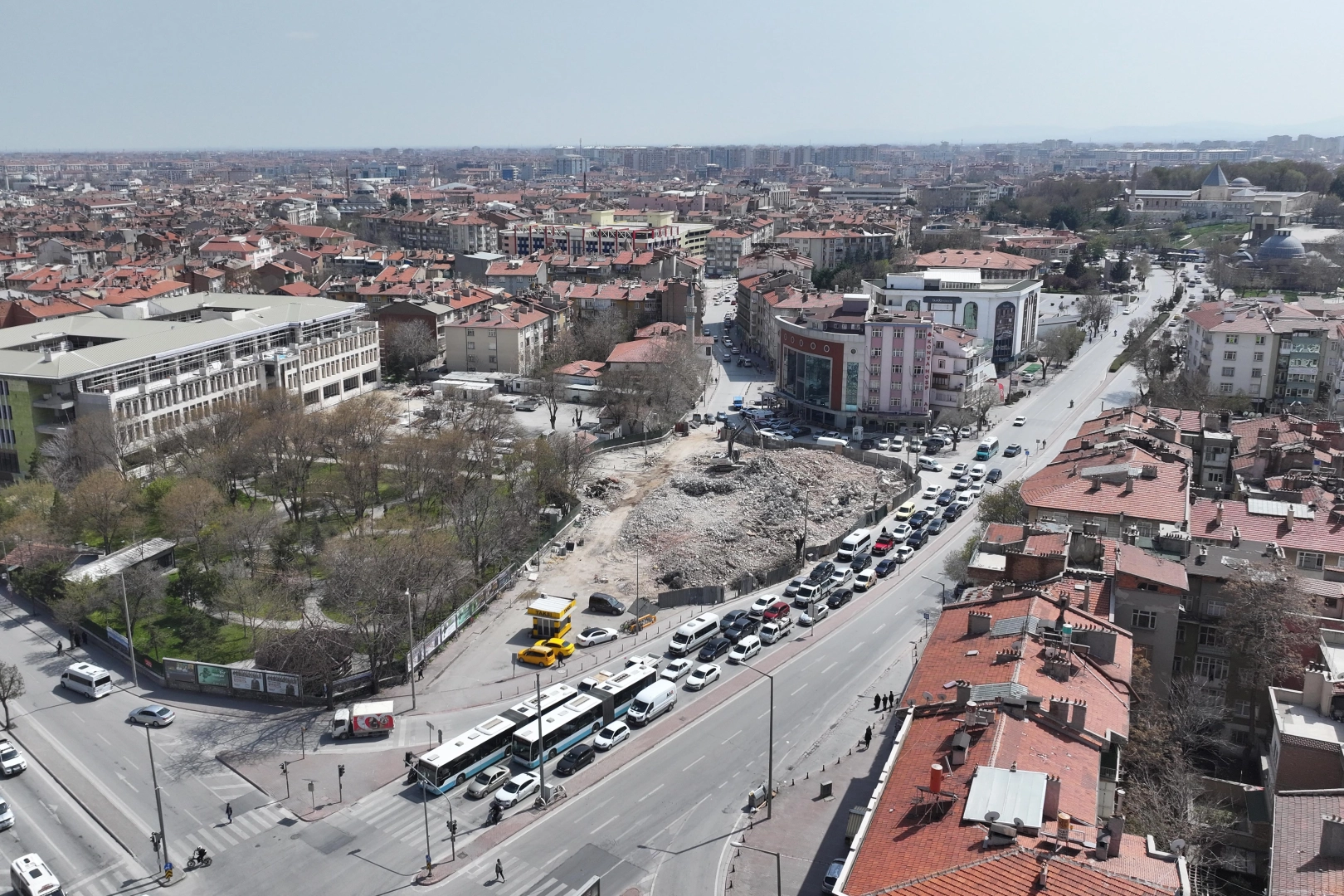 Beşyol Kavşağı’nda 8 Bina Yıkımı Tamamlandı!
