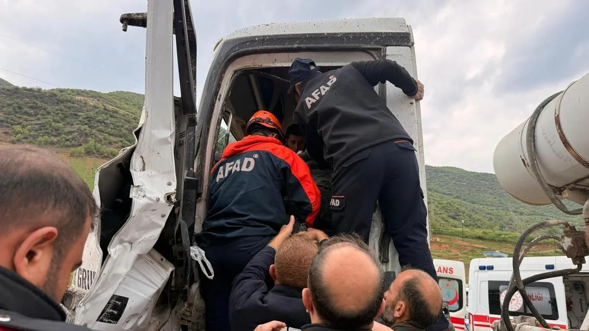 Beton Mikserinin Kontrolden Çıkması: Sürücü Yaralı!