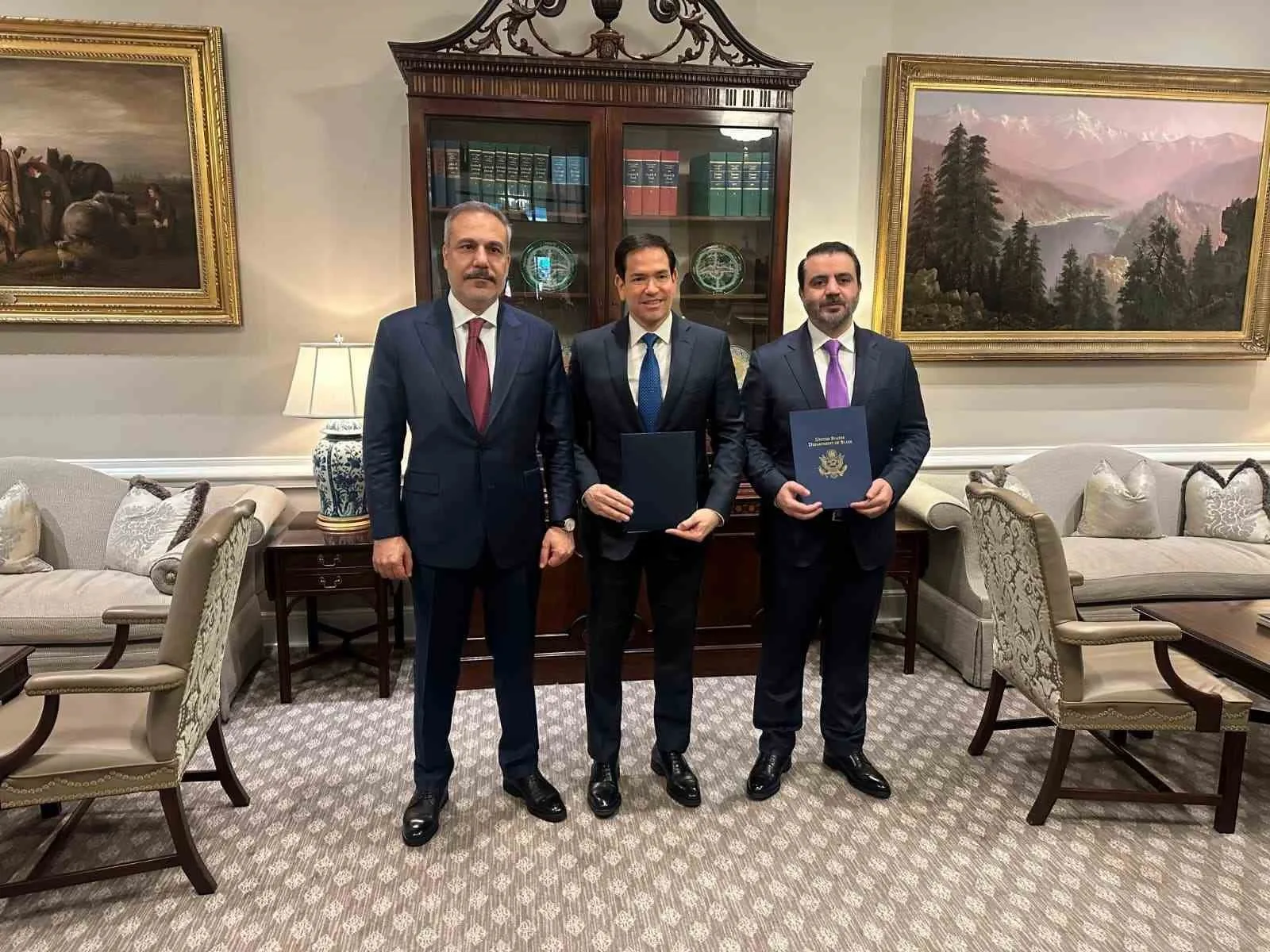 Beyaz Saray’da Tarihi Türkiye-ABD-Suriye Zirvesi