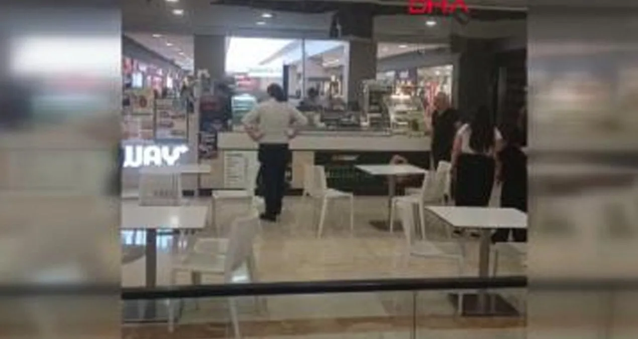 Beylikdüzü AVM’de yemek katında çökme paniği!