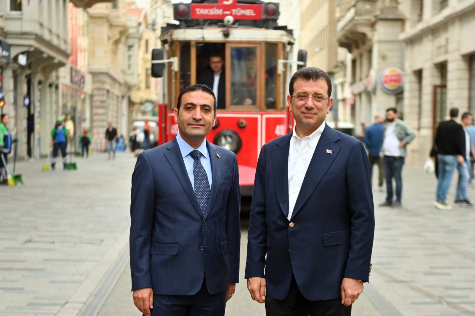 Beyoğlu Belediye Başkanı ve 40 Kişi Gözaltında!