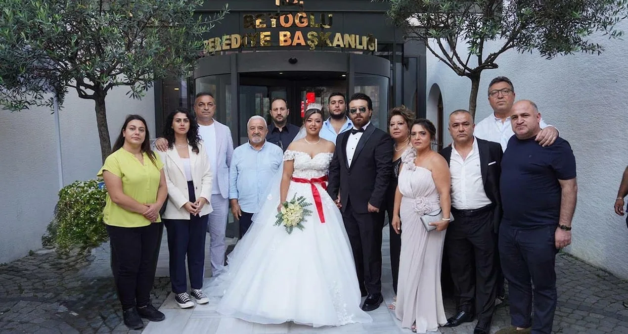Beyoğlu’nda Başkan Güney’e Destek Yağmuru