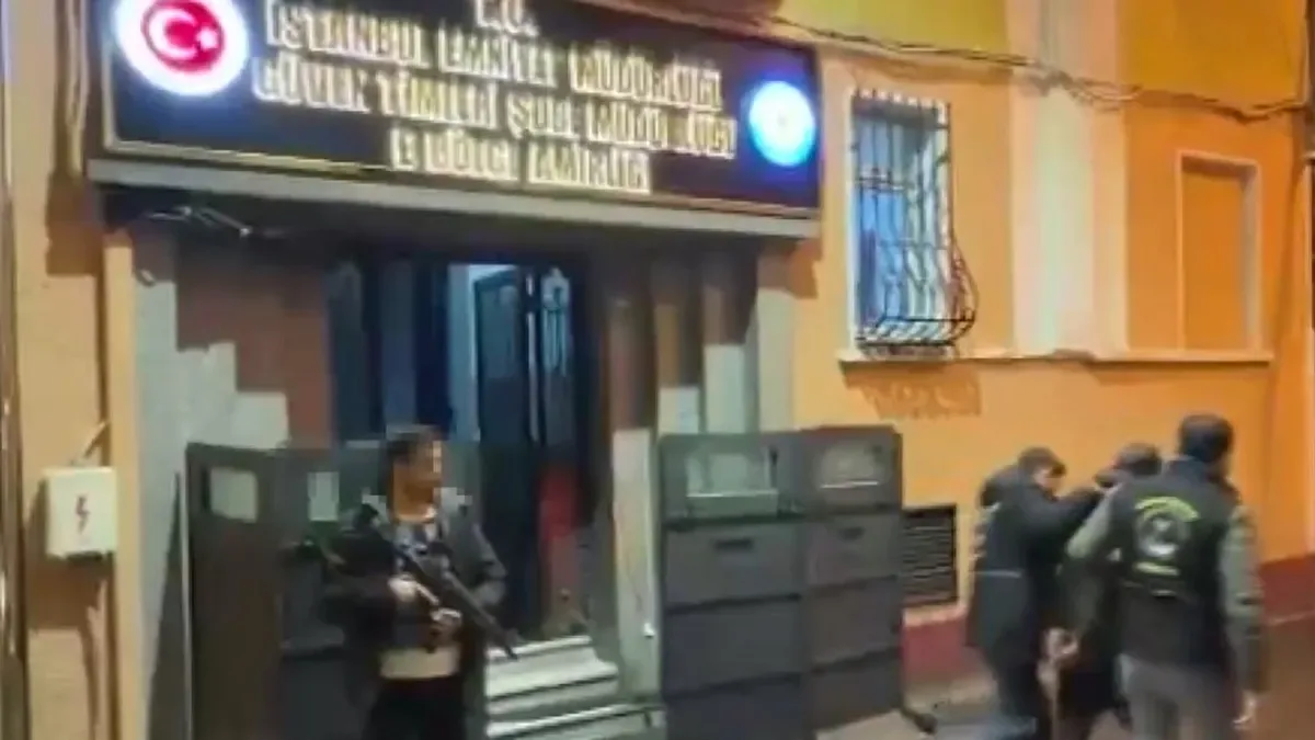 Beyoğlu’nda Yankesici Suçüstü Yakalandı!