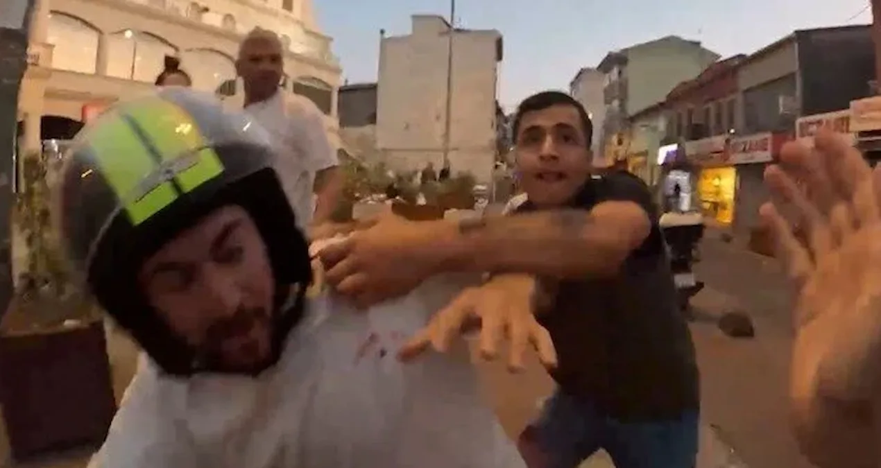 Beyoğlu’nda Youtuber’a Motosikletli Saldırı!