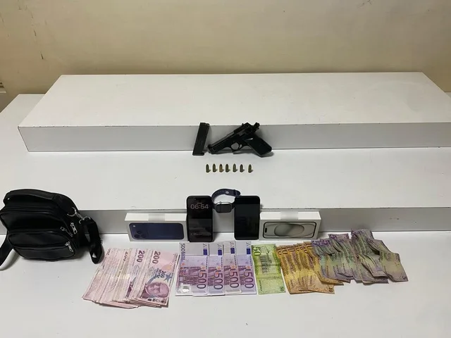 Beyoğlu’ndaki camide hırsızlık: 620 dakikalık takip sonucu yakalandı