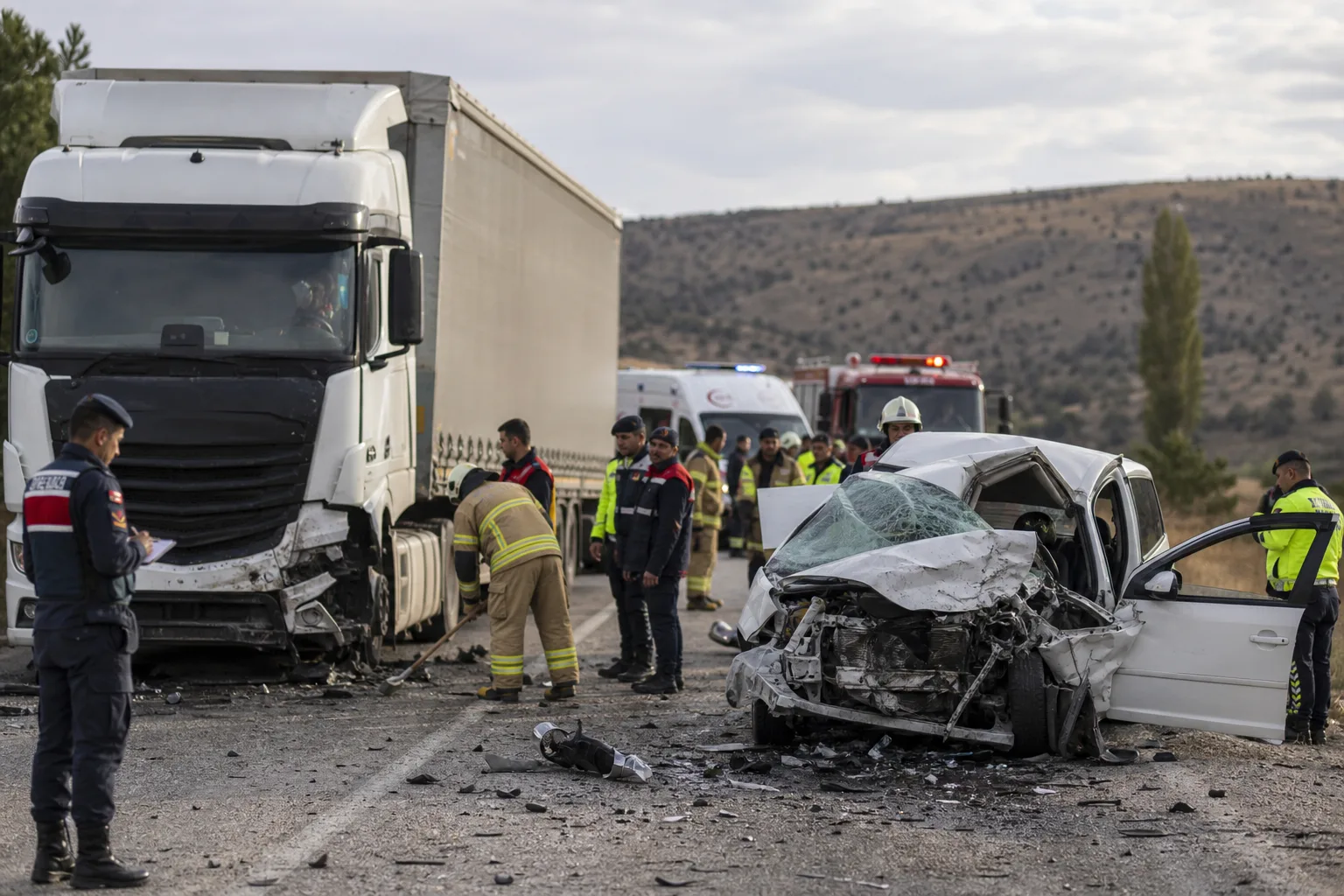 Beyşehir’de feci trafik kazası: 1 ölü, 3 yaralı