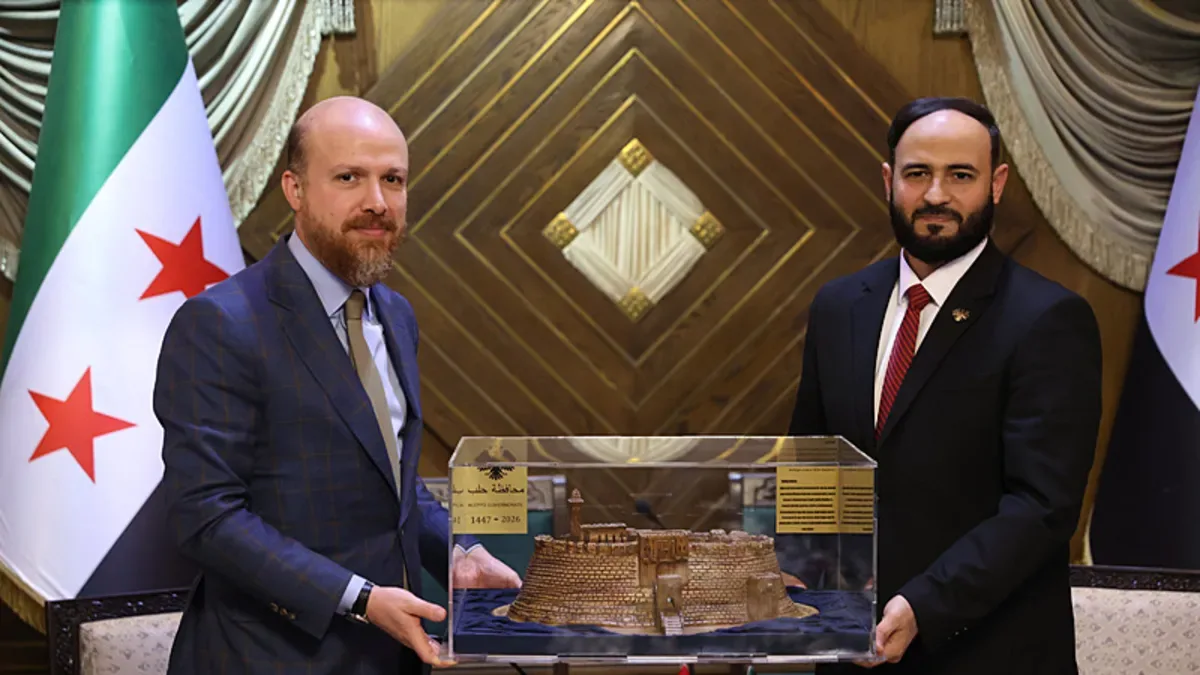 Bilal Erdoğan: Türkiye Dünyanın Merkez Ülkesi!