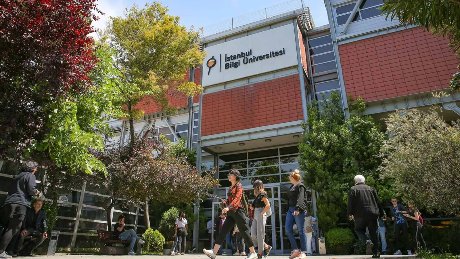 Bilgi Üniversitesi Üç Gün Sonra Yeniden Açıldı!
