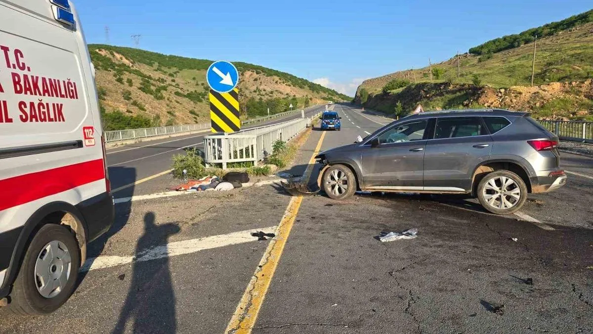 Bingöl’de Korkuluklara Çarpan Araçta 5 Yaralı!
