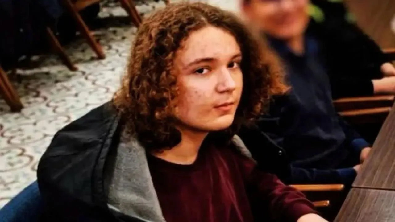 Bir Bebekten Katil Yaratan Karanlık Nedir?