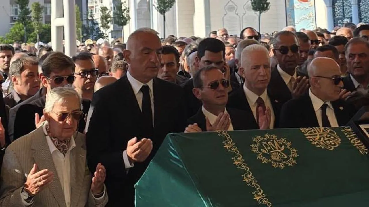 Birol Altınkılıç, Sevenleriyle Son Yolculuğuna Uğurlandı