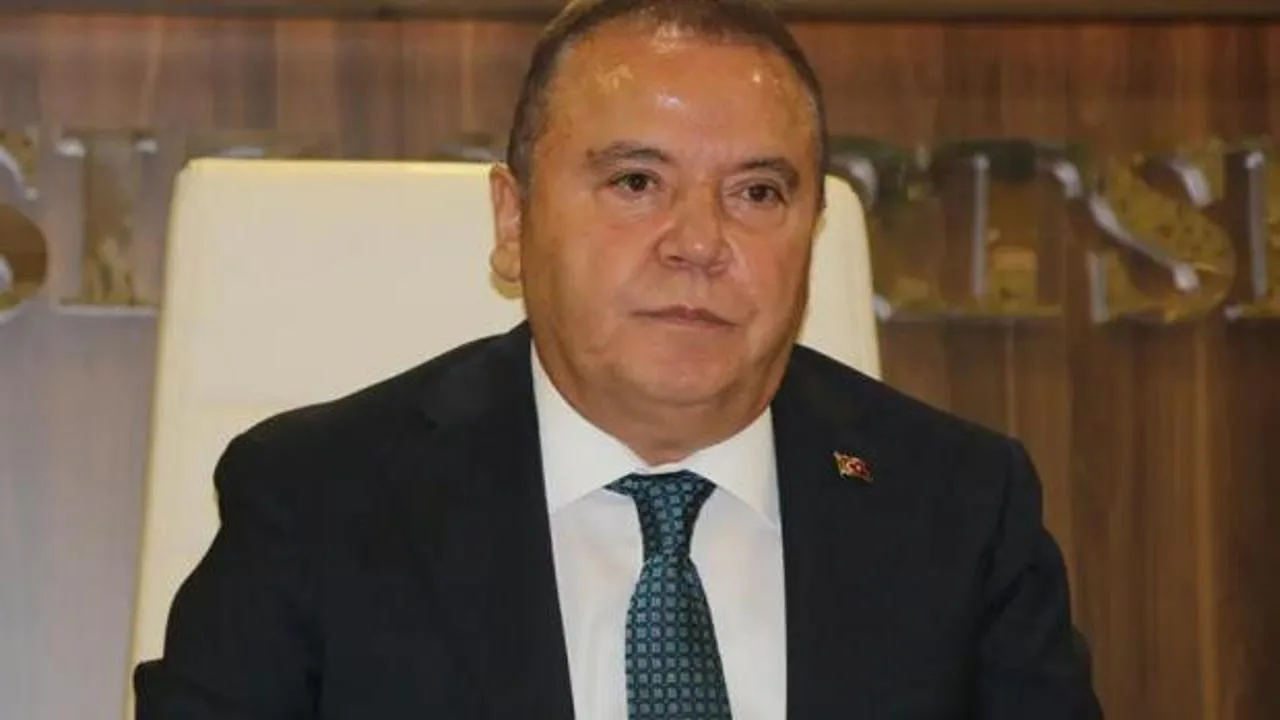 Böcek Hastaneye Kaldırıldı, Tedavisi Devam Ediyor